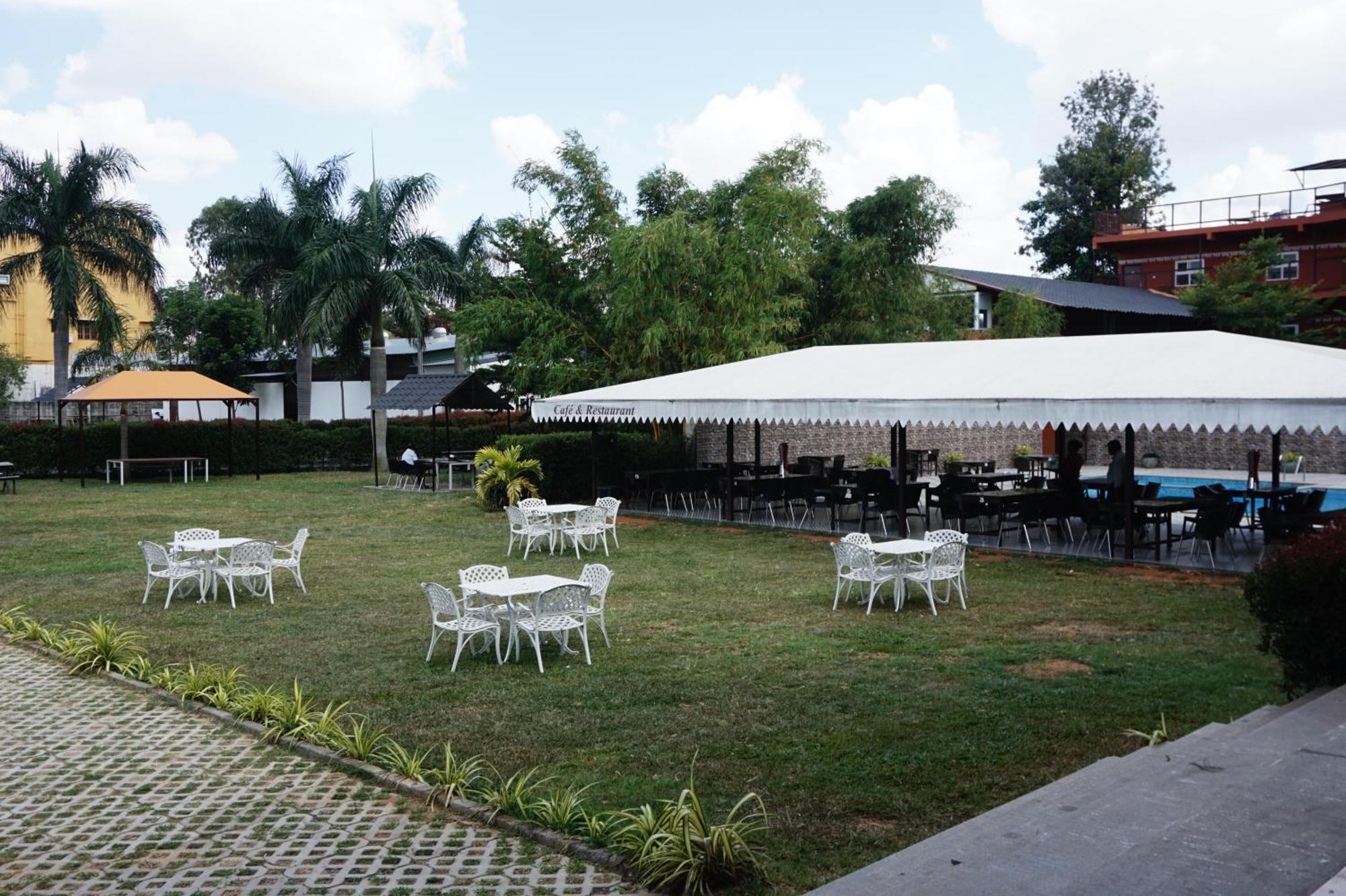 Vistar Resort & Hotels Kammasandra Exterior foto